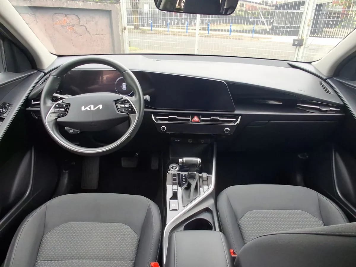 Kia Niro 1.6l Gdi Lx Hev Hybrid 4x2 6dct At 5p año 2023