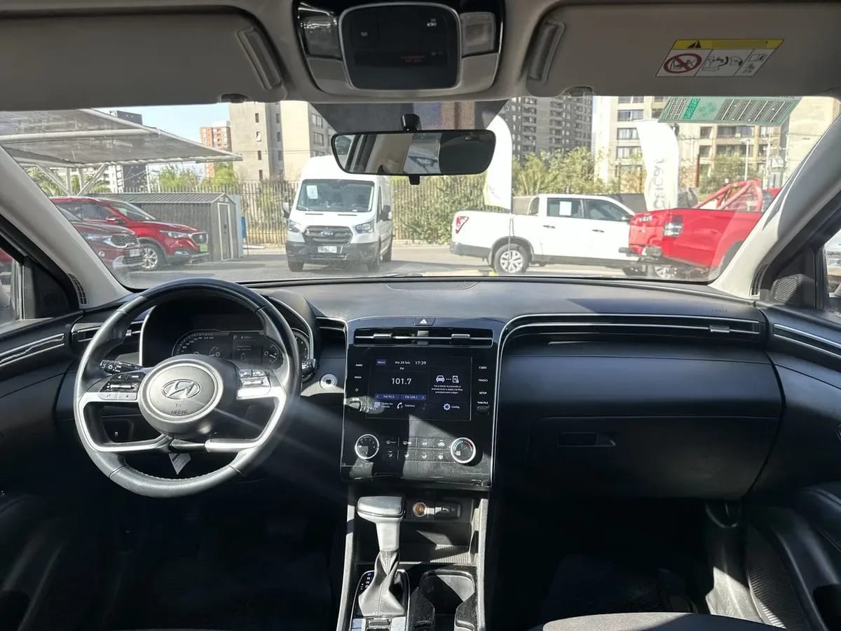 Hyundai Tucson 2.0 Nx4 Plus 2wd At 5p año 2024