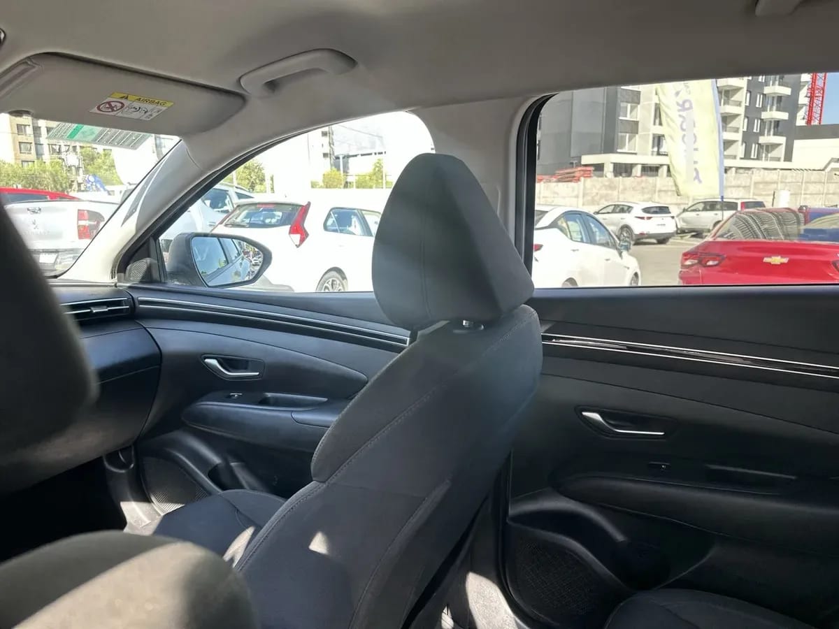 Hyundai Tucson 2.0 Nx4 Plus 2wd At 5p año 2024
