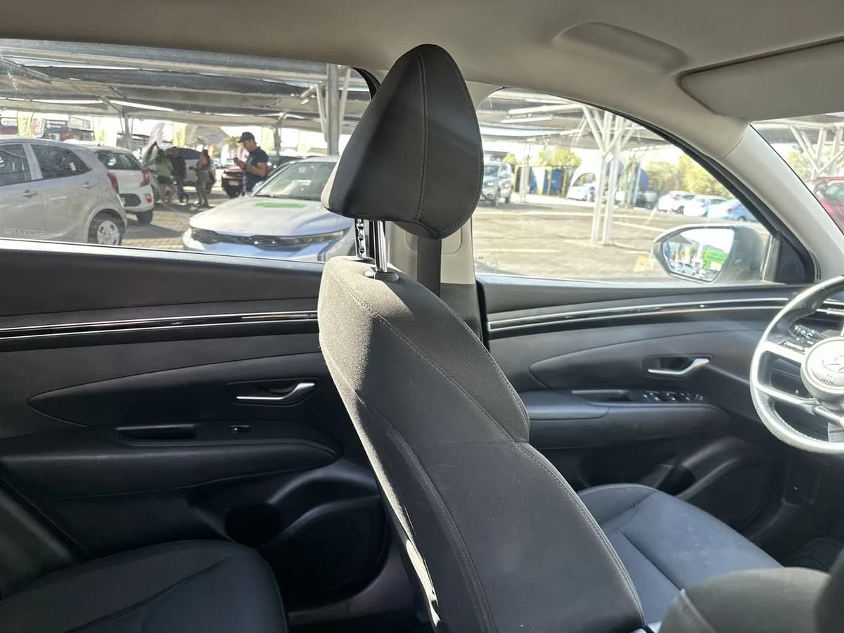 Hyundai Tucson 2.0 Nx4 Plus 2wd At 5p año 2024