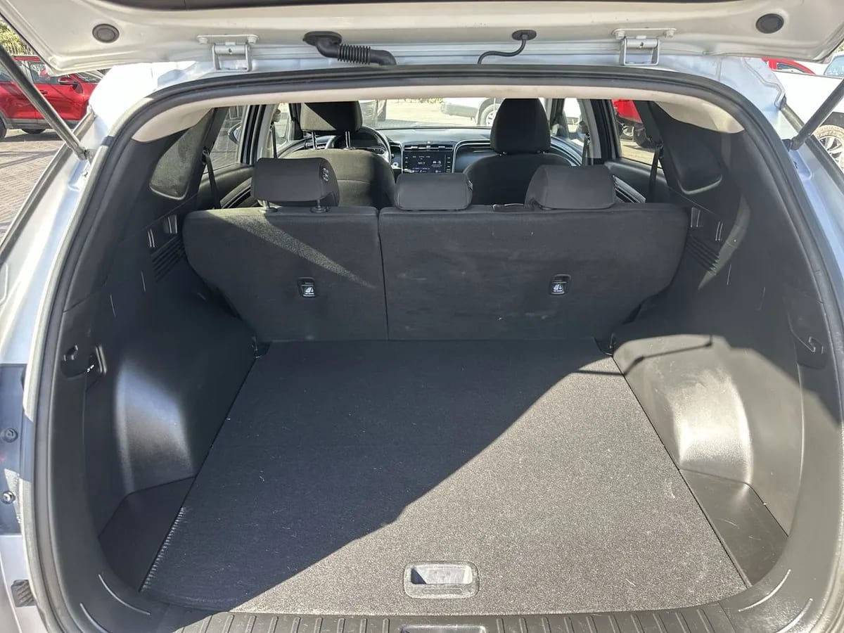 Hyundai Tucson 2.0 Nx4 Plus 2wd At 5p año 2024
