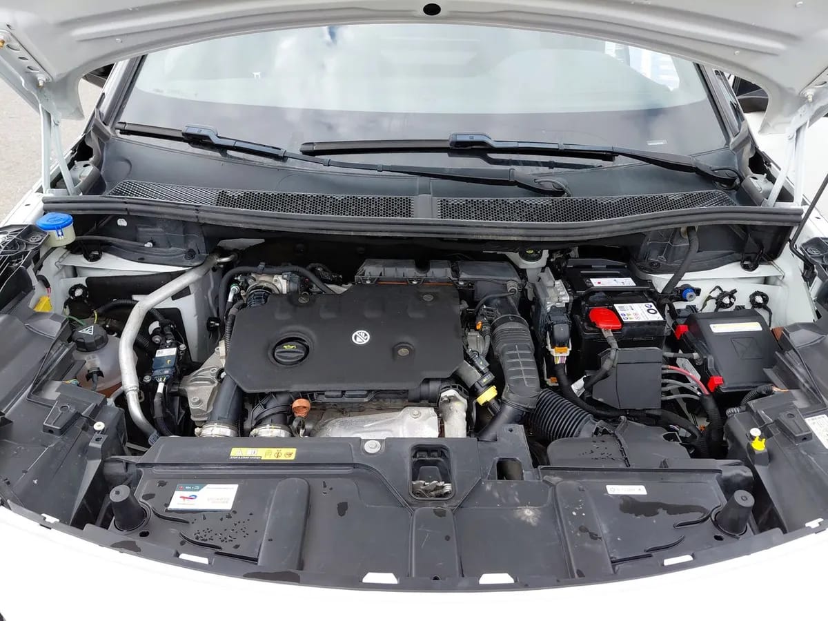 Peugeot 3008 1.5 Allure Pack Bluehdi 130 4x2 Eat8 5p año 2024