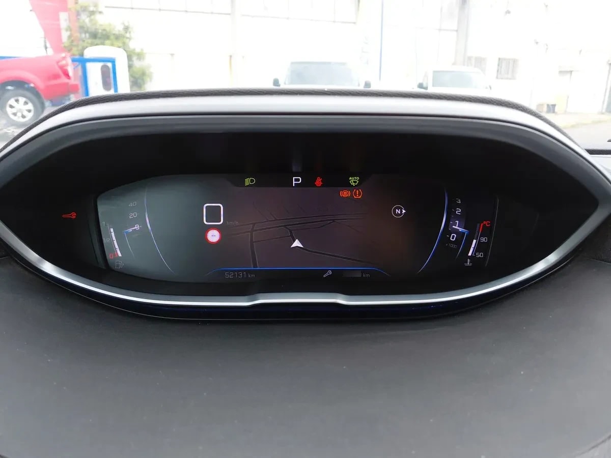 Peugeot 3008 1.5 Allure Pack Bluehdi 130 4x2 Eat8 5p año 2024