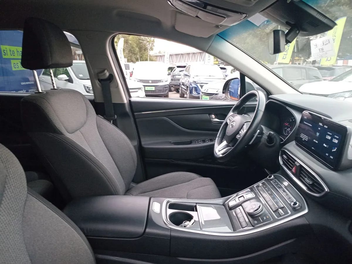 Hyundai Santa Fe 2.2 Value Fl Crdi Diesel 4wd At 5p año 2022