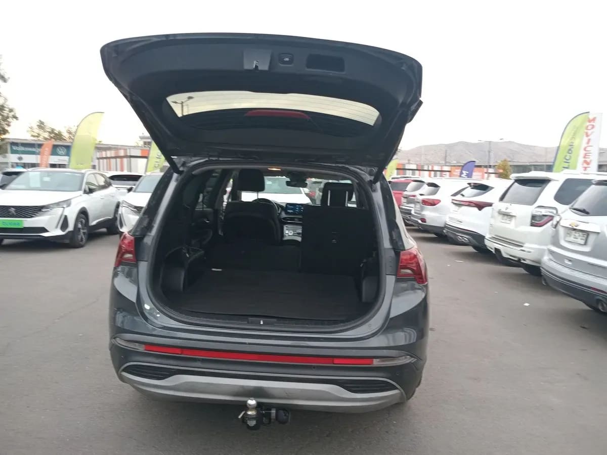 Hyundai Santa Fe 2.2 Value Fl Crdi Diesel 4wd At 5p año 2022