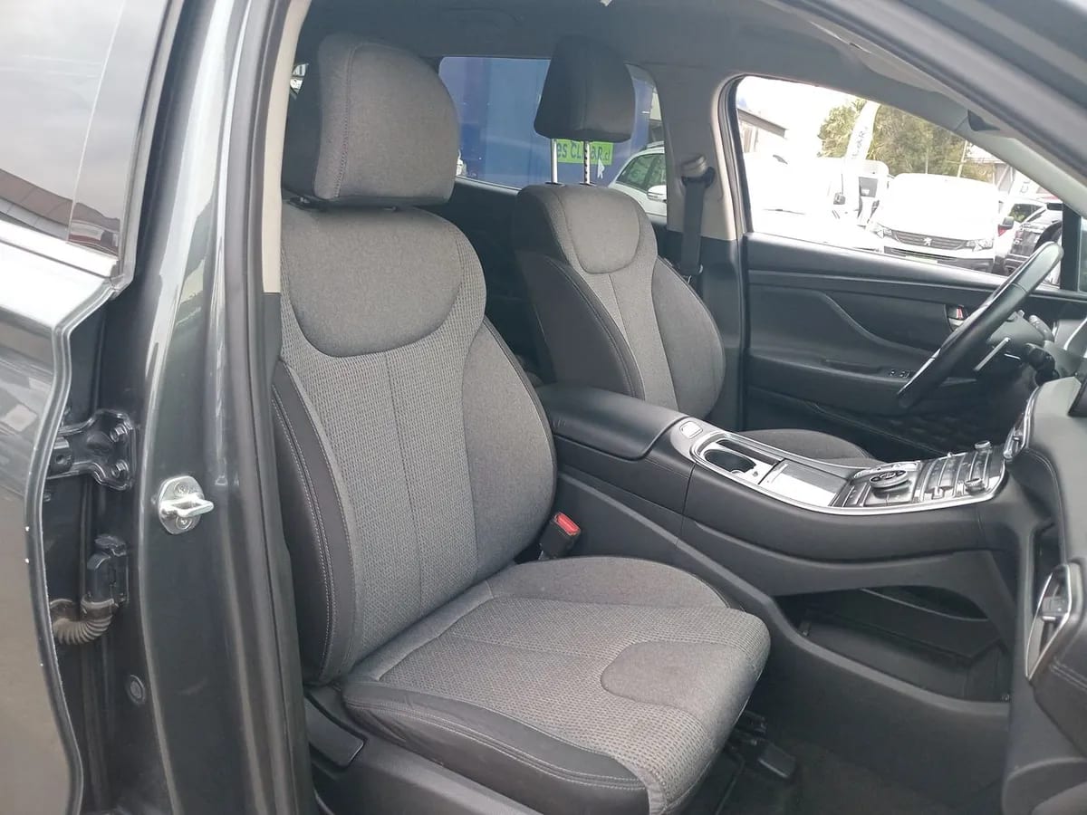 Hyundai Santa Fe 2.2 Value Fl Crdi Diesel 4wd At 5p año 2022