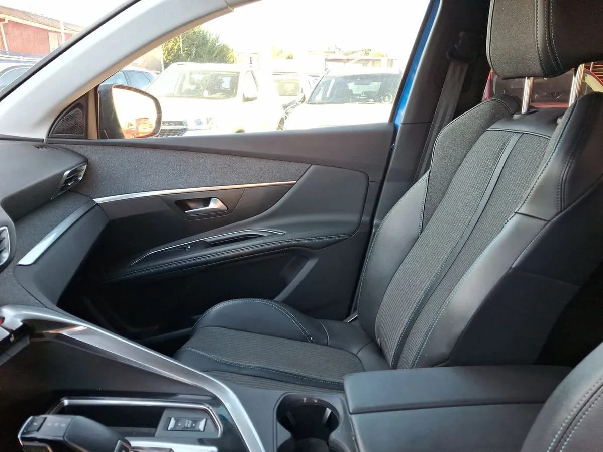 Peugeot 3008 1.5 Allure Pack Bluehdi 4x2 130 Eat8 5p año 2022