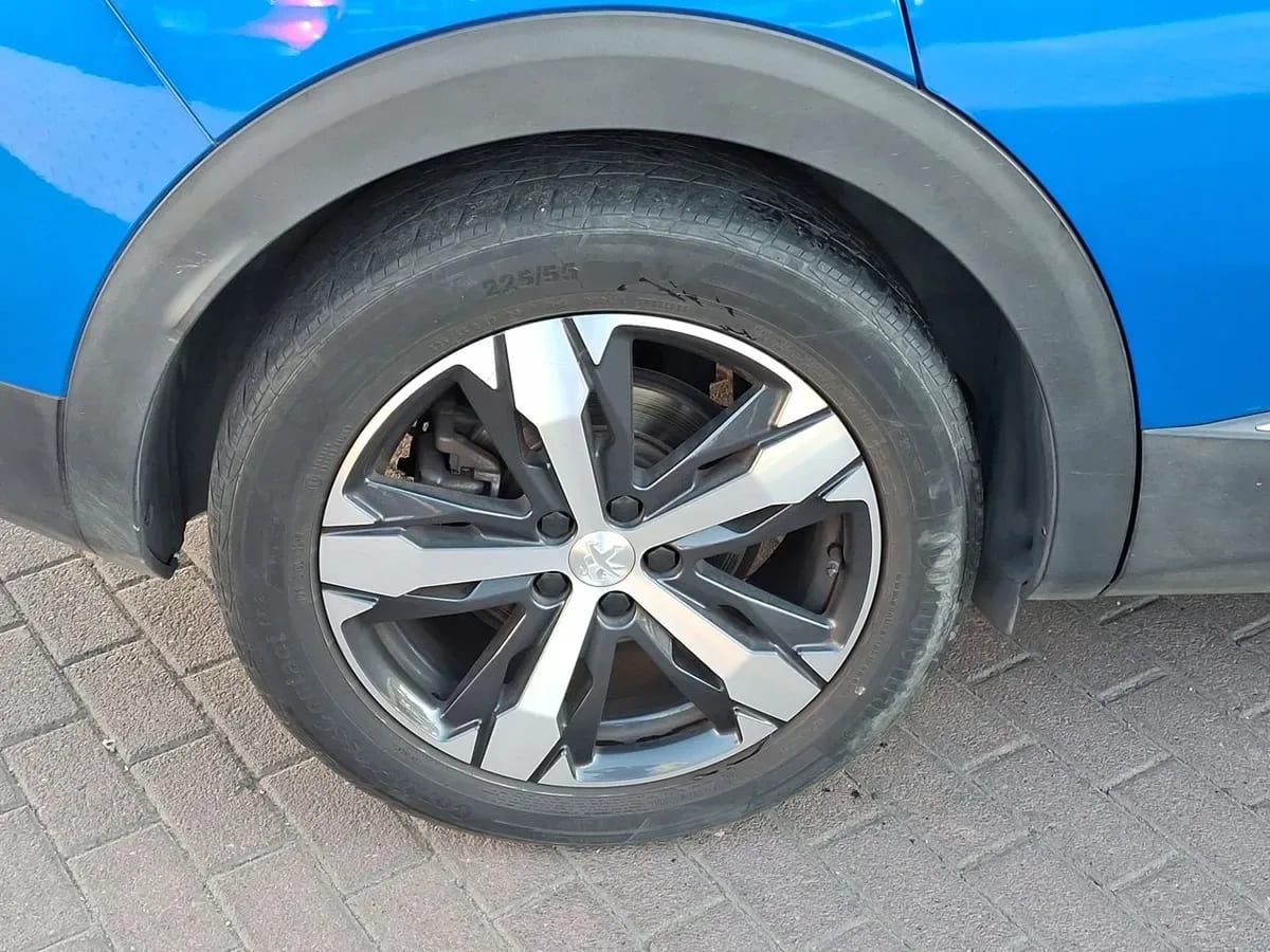 Peugeot 3008 1.5 Allure Pack Bluehdi 4x2 130 Eat8 5p año 2022