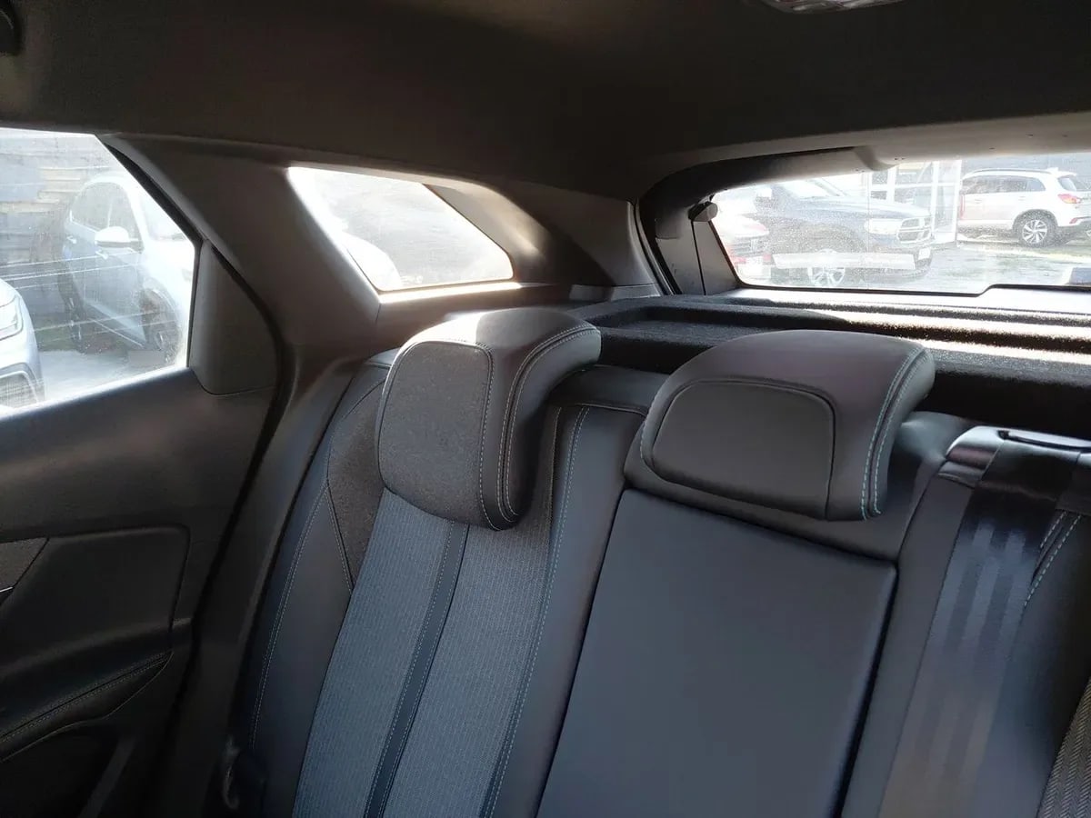 Peugeot 3008 1.5 Allure Pack Bluehdi 130 4x2 Eat8 5p año 2024