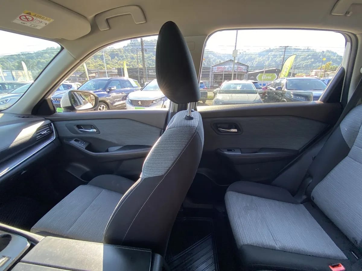 Nissan X-Trail 2.5 Sense 4x2 3row Cvt At 5p año 2024