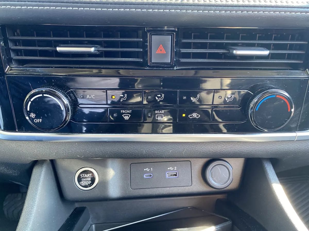 Nissan X-Trail 2.5 Sense 4x2 3row Cvt At 5p año 2024