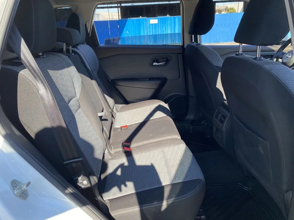 Nissan X-Trail 2.5 Sense 4x2 3row Cvt At 5p año 2024