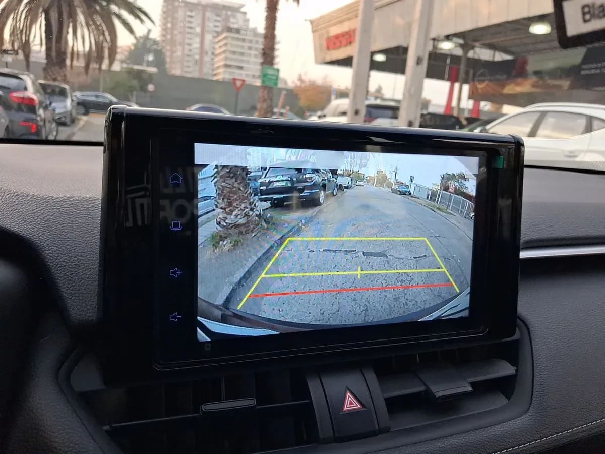 Toyota Rav 4 2.0 Le 4x2 Cvt At 5p año 2024