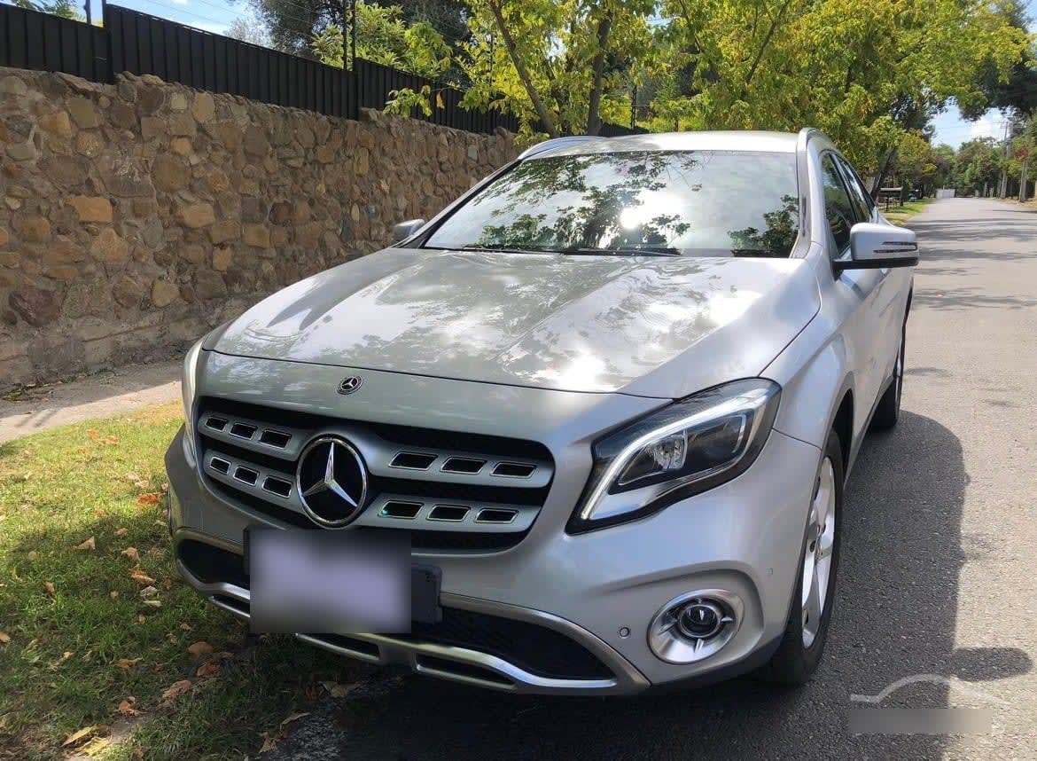 MERCEDES BENZ GLA200 1.6 At Diesel año 2018