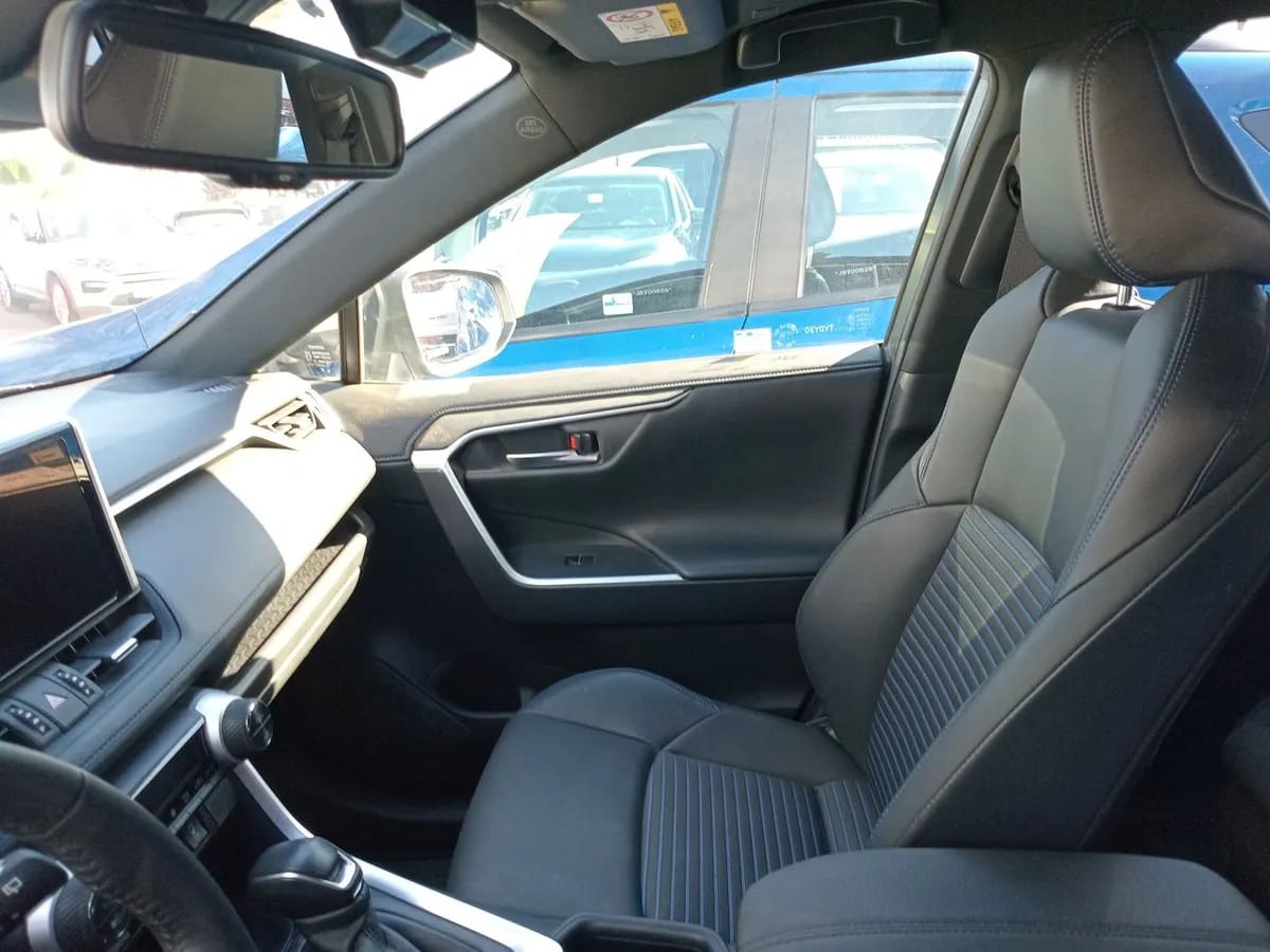 Toyota Rav 4 2.5 Xse Hybrid 4x2 Cvt At 5p año 2025