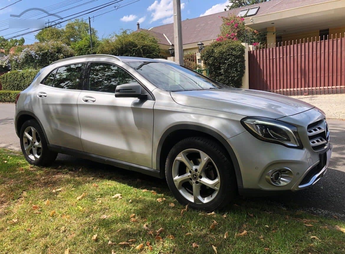 MERCEDES BENZ GLA200 1.6 At Diesel año 2018