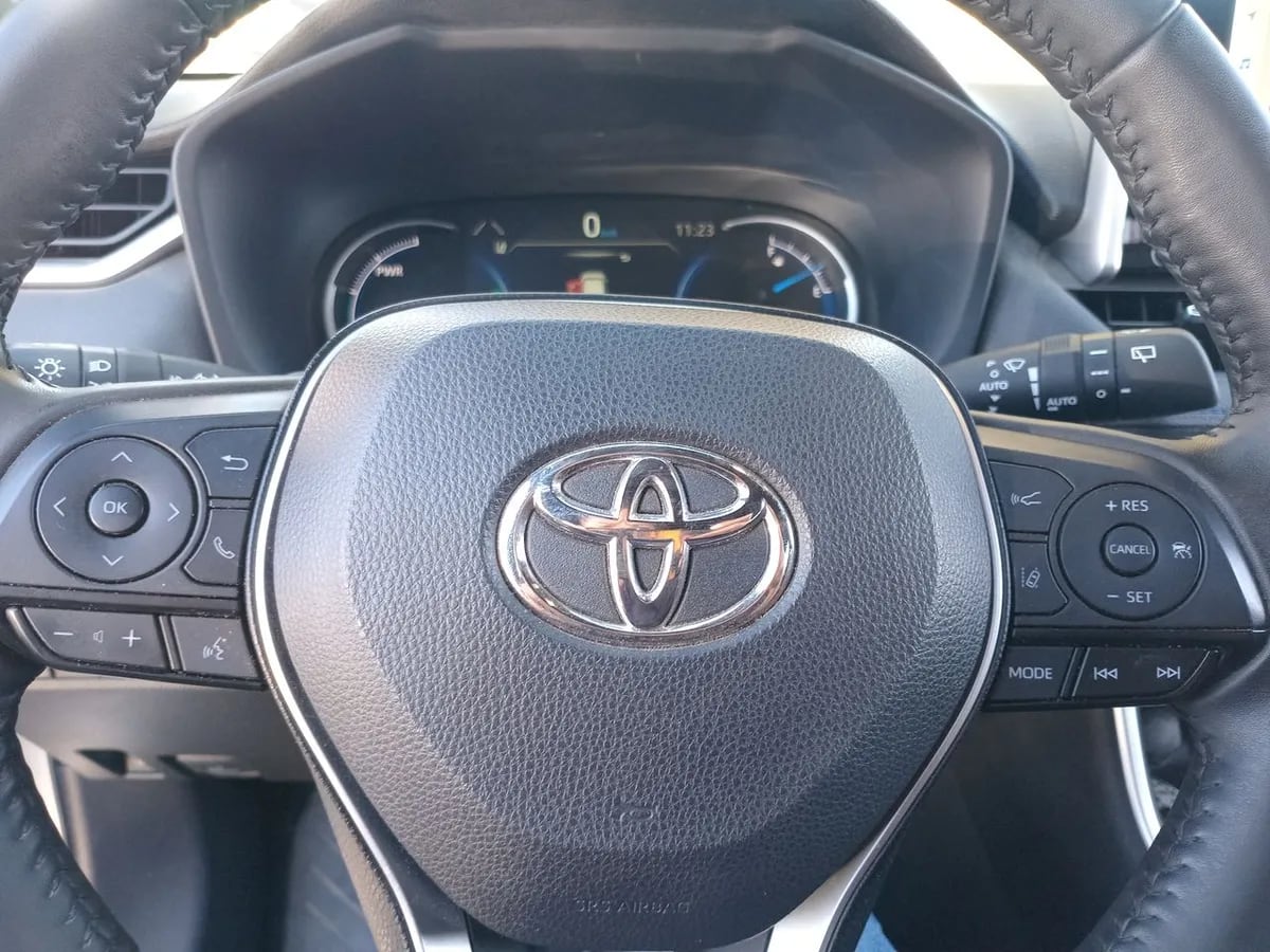 Toyota Rav 4 2.5 Xse Hybrid 4x2 Cvt At 5p año 2025