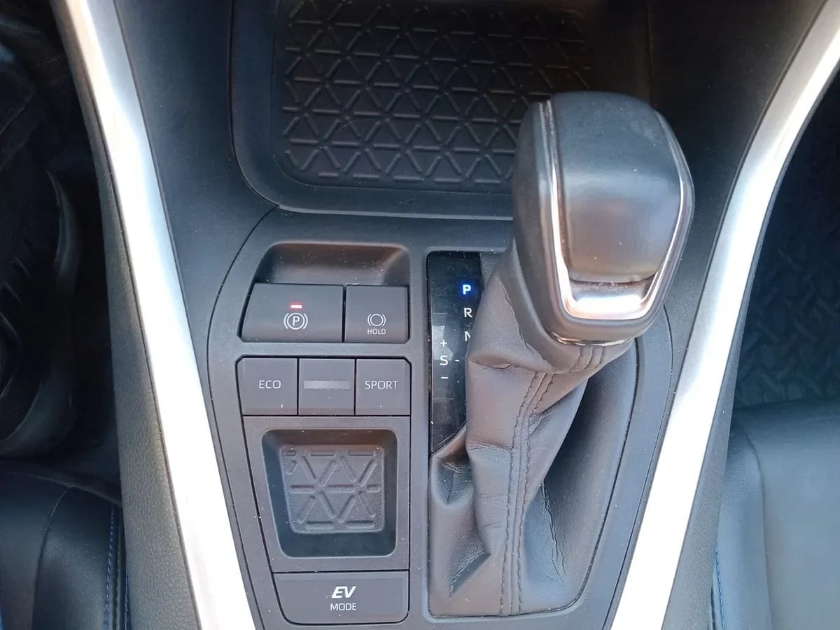 Toyota Rav 4 2.5 Xse Hybrid 4x2 Cvt At 5p año 2025