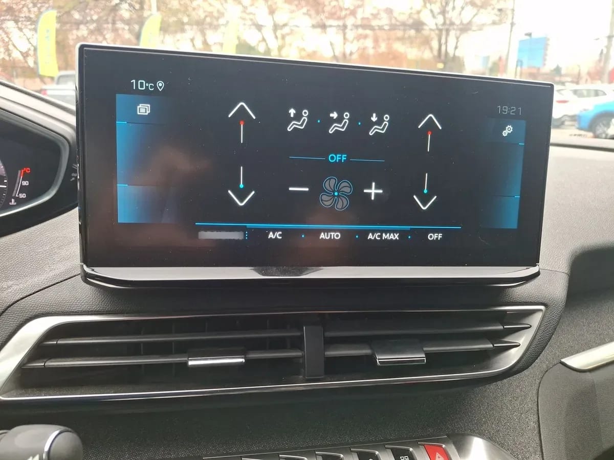Peugeot 5008 1.5 Allure Pack Bluehdi 130 4x2 Eat8 5p año 2024