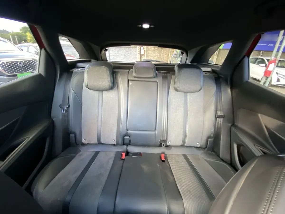 Peugeot 3008 1.5 Allure Pack Bluehdi 130 4x2 Eat8 5p año 2023