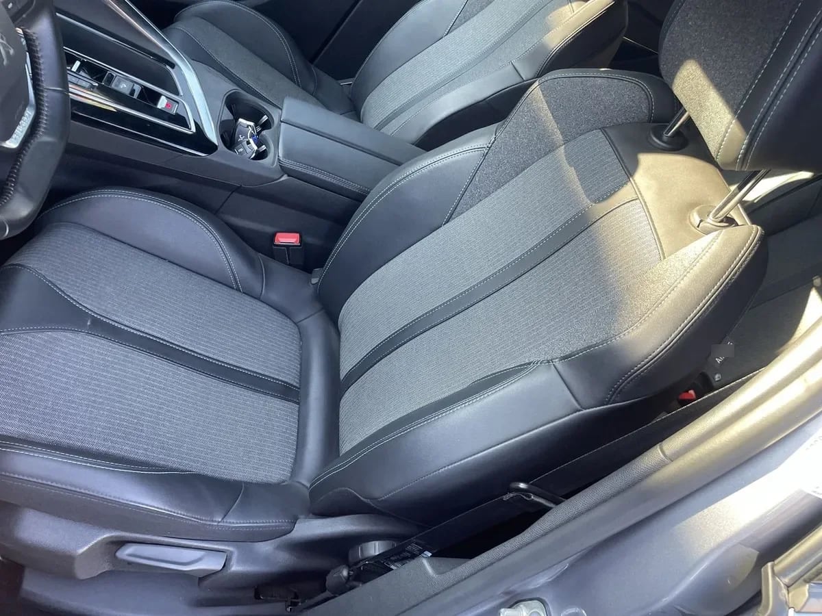 Peugeot 5008 1.5 Allure Pack Bluehdi 130 4x2 Eat8 5p año 2024