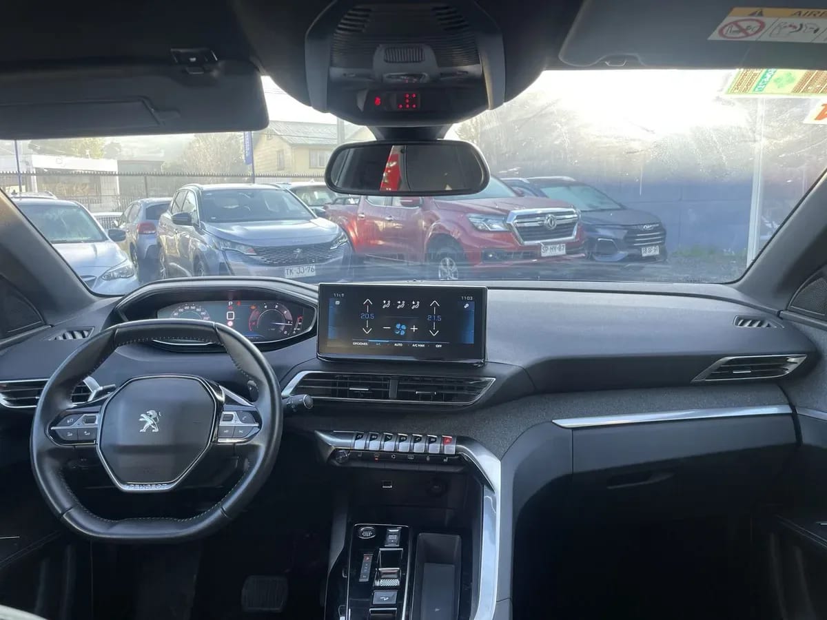 Peugeot 5008 1.5 Allure Pack Bluehdi 130 4x2 Eat8 5p año 2024