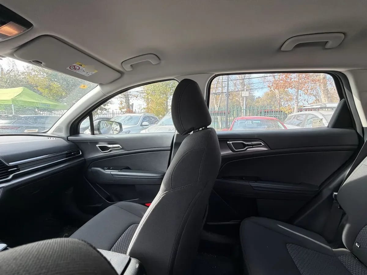 Kia Sportage 2.0 Ex Dies 2wd 8at 5p año 2025
