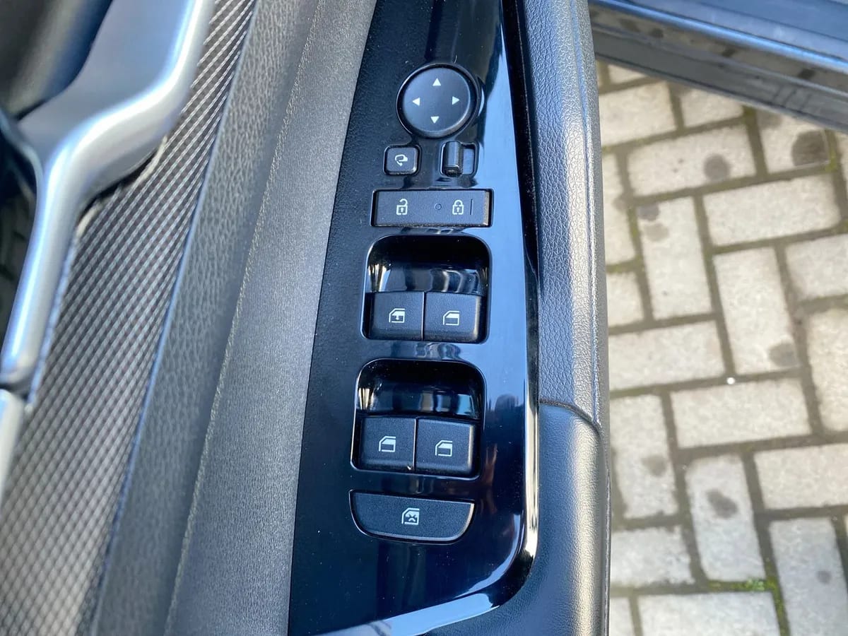 Kia Sportage 2.0 Ex Dies 2wd 8at 5p año 2025
