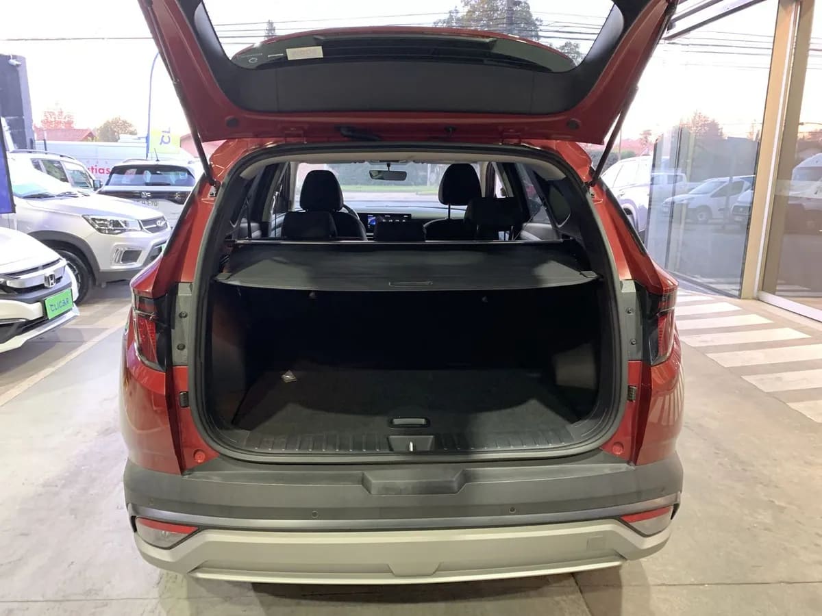 Hyundai Tucson 2.0 Nx4 Plus Fl Diesel 2wd At 5p año 2025