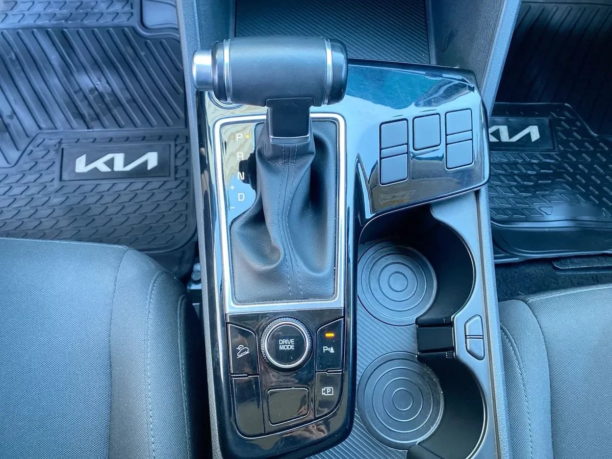 Kia Sportage 2.0 Ex Dies 2wd 8at 5p año 2025