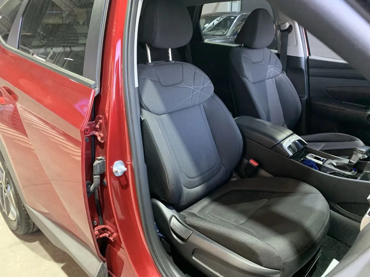 Hyundai Tucson 2.0 Nx4 Plus Fl Diesel 2wd At 5p año 2025