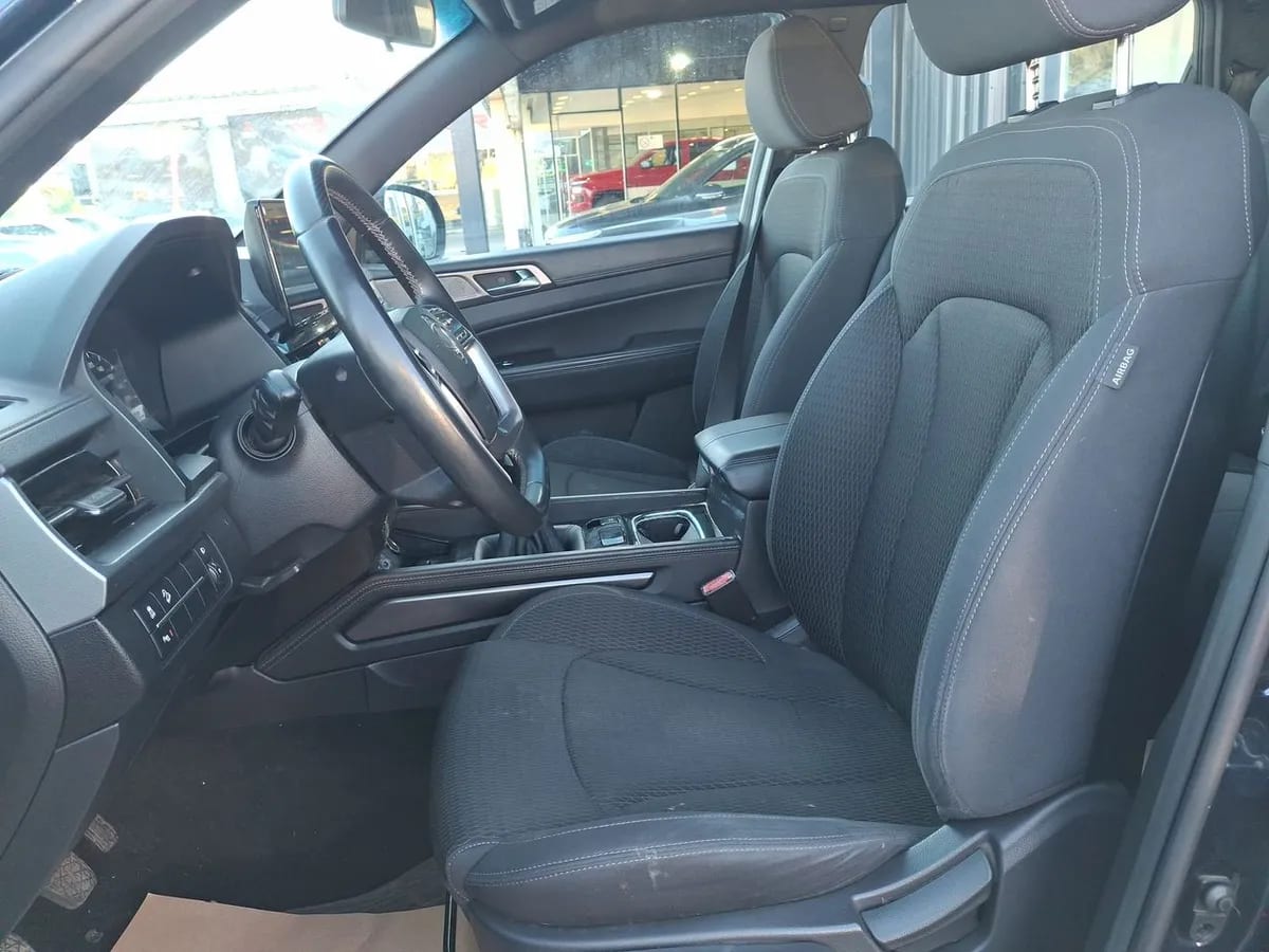 Ssangyong Rexton 2.0t Lx 4x2 6ab Nueva Radio 6mt 5p año 2024