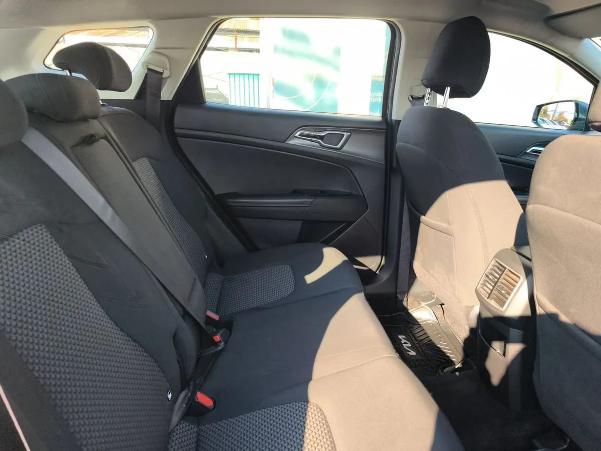 Kia Sportage 2.0 Ex Dies 2wd 8at 5p año 2025