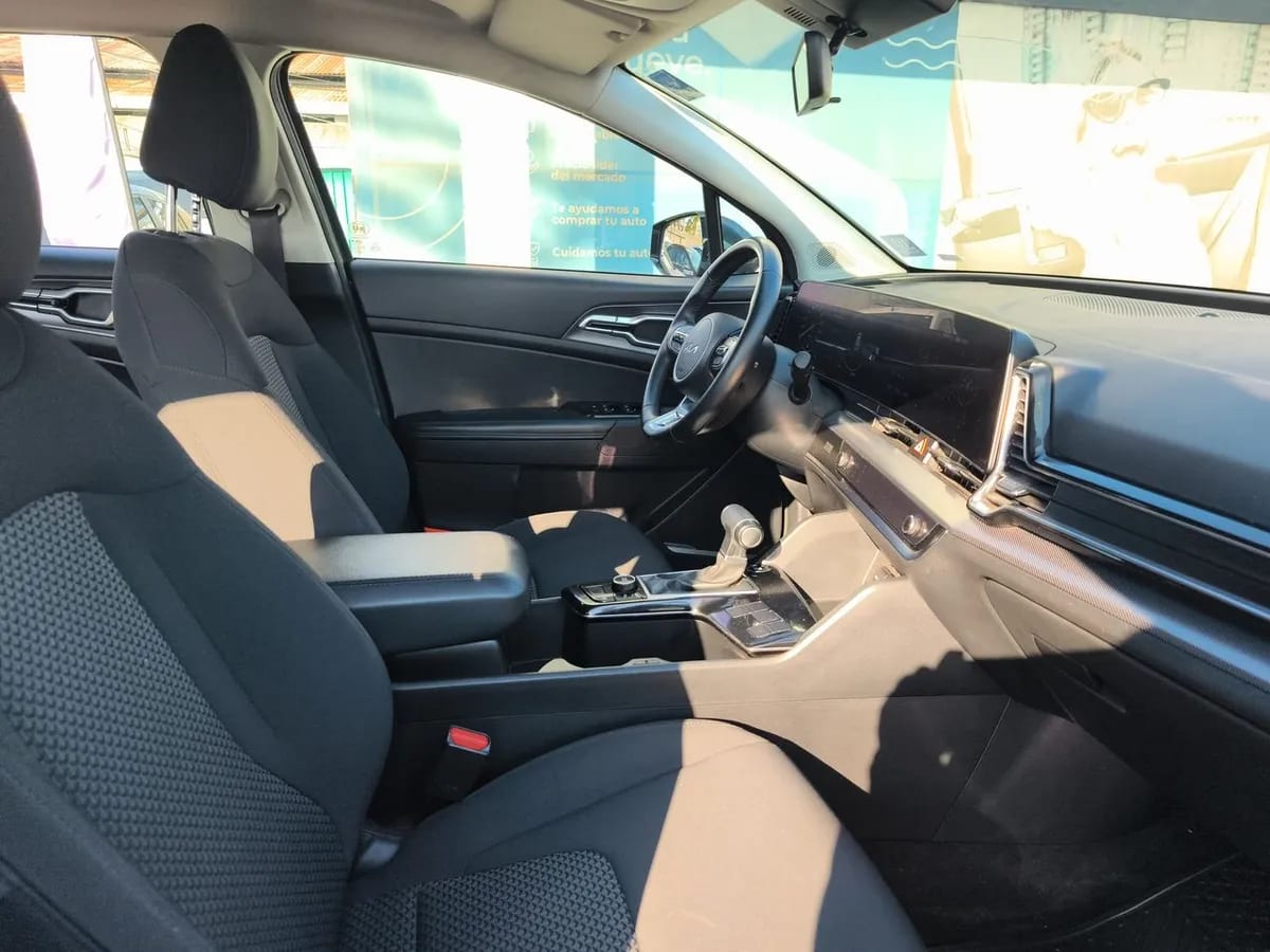 Kia Sportage 2.0 Ex Dies 2wd 8at 5p año 2025