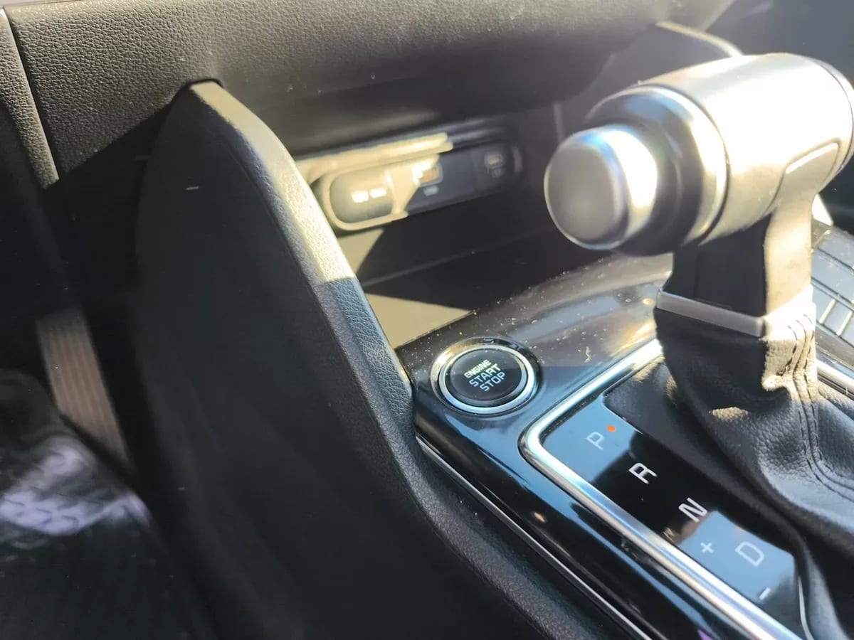 Kia Sportage 2.0 Ex Dies 2wd 8at 5p año 2025