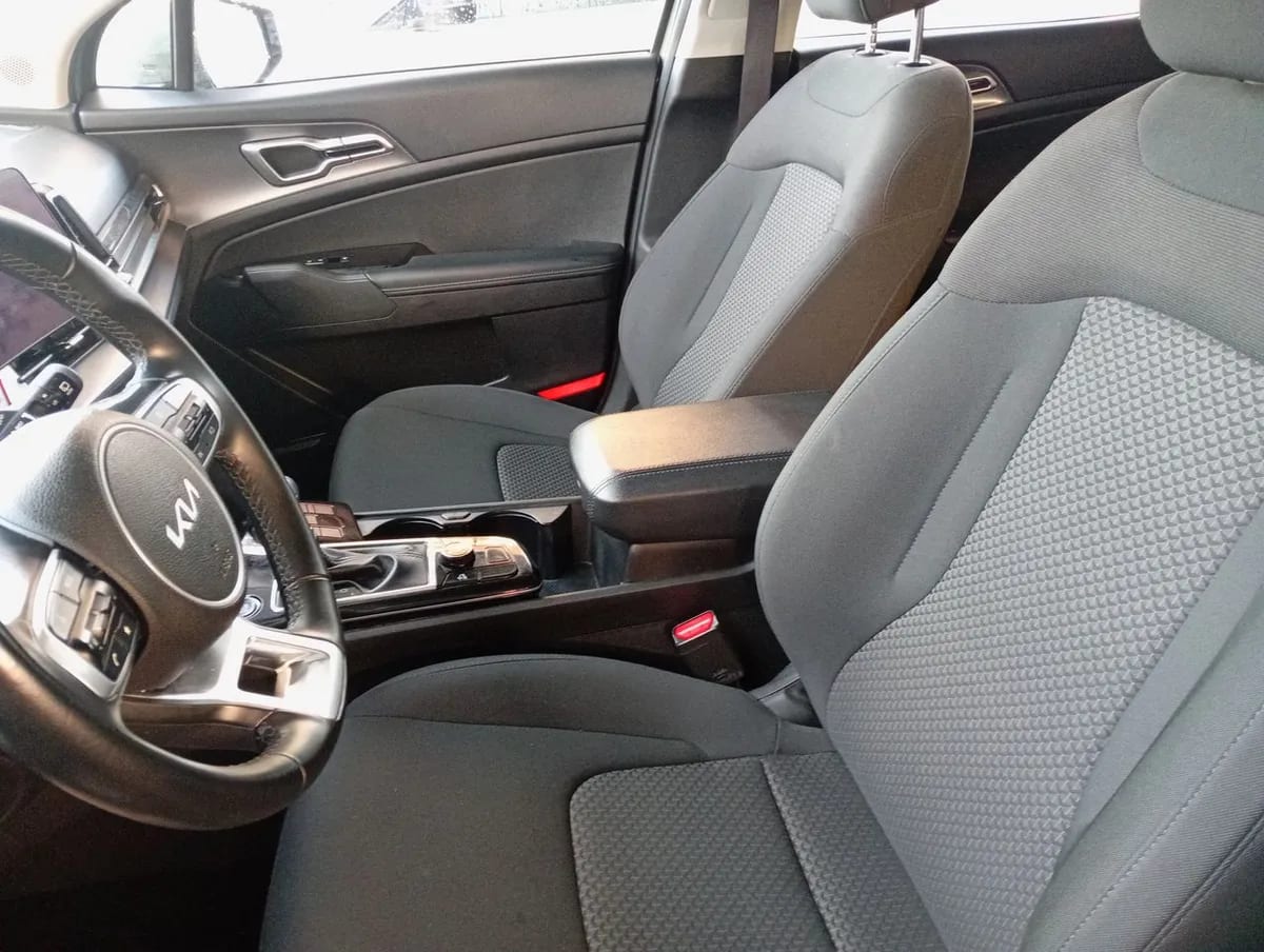 Kia Sportage 2.0 Ex Dies 2wd 8at 5p año 2025