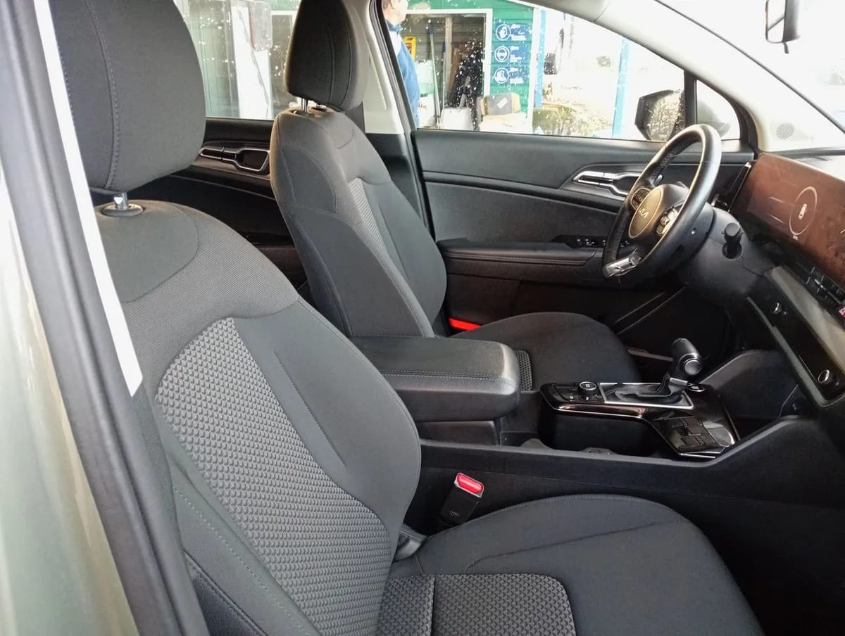 Kia Sportage 2.0 Ex Dies 2wd 8at 5p año 2025