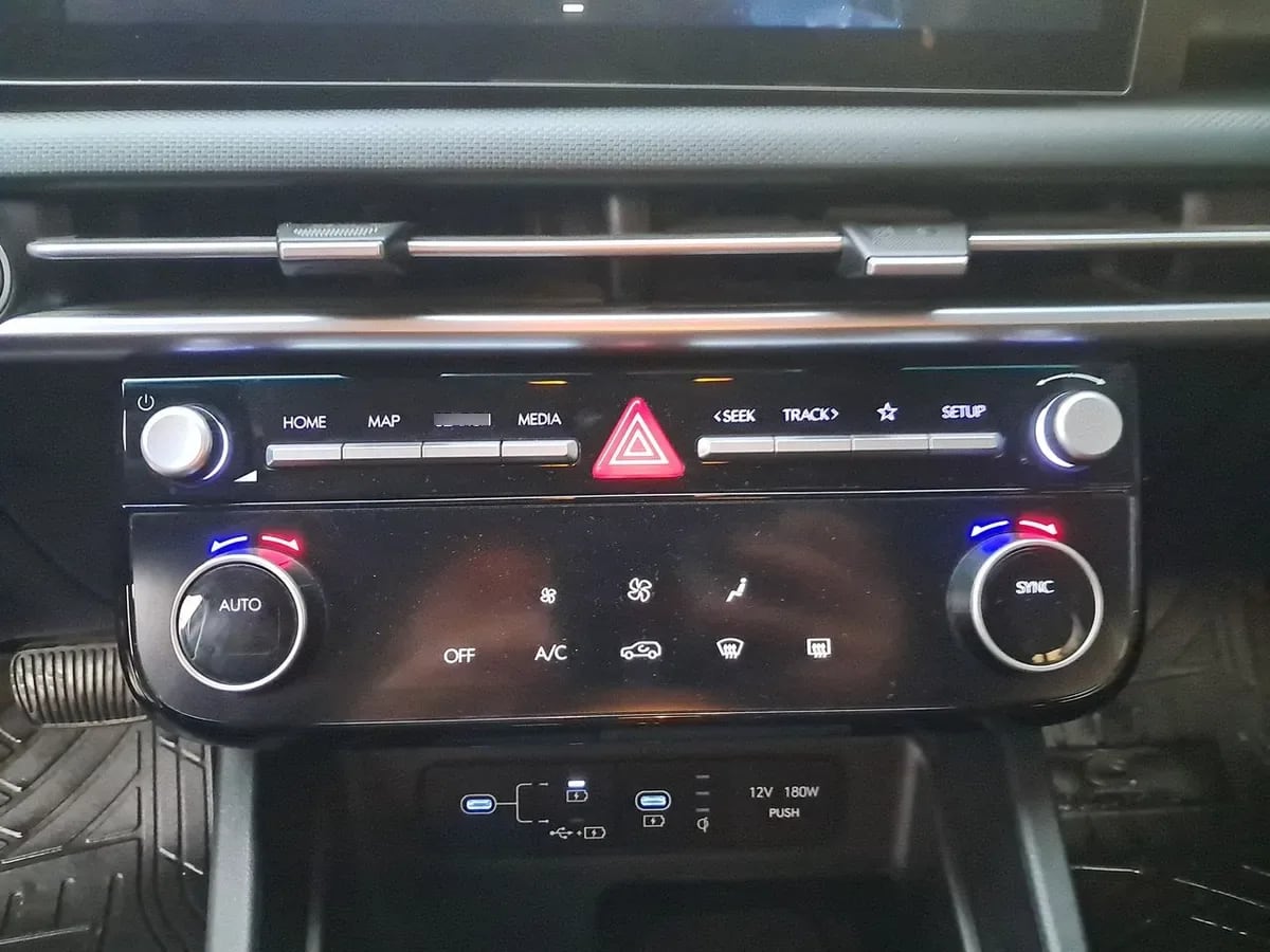 Hyundai Tucson 2.0 Nx4 Plus Fl Diesel 2wd At 5p año 2025