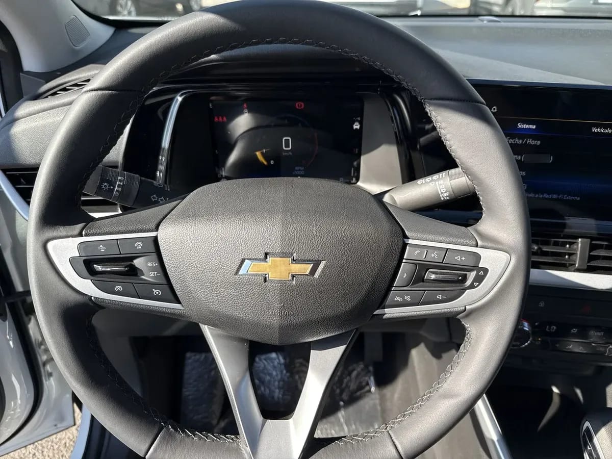 Chevrolet Tracker 1.2t Ltz R 4x2 At 5p año 2026