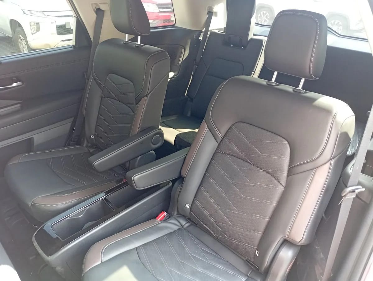 Nissan Pathfinder 3.5 Exclusive 4wd Cvt At 5p año 2025