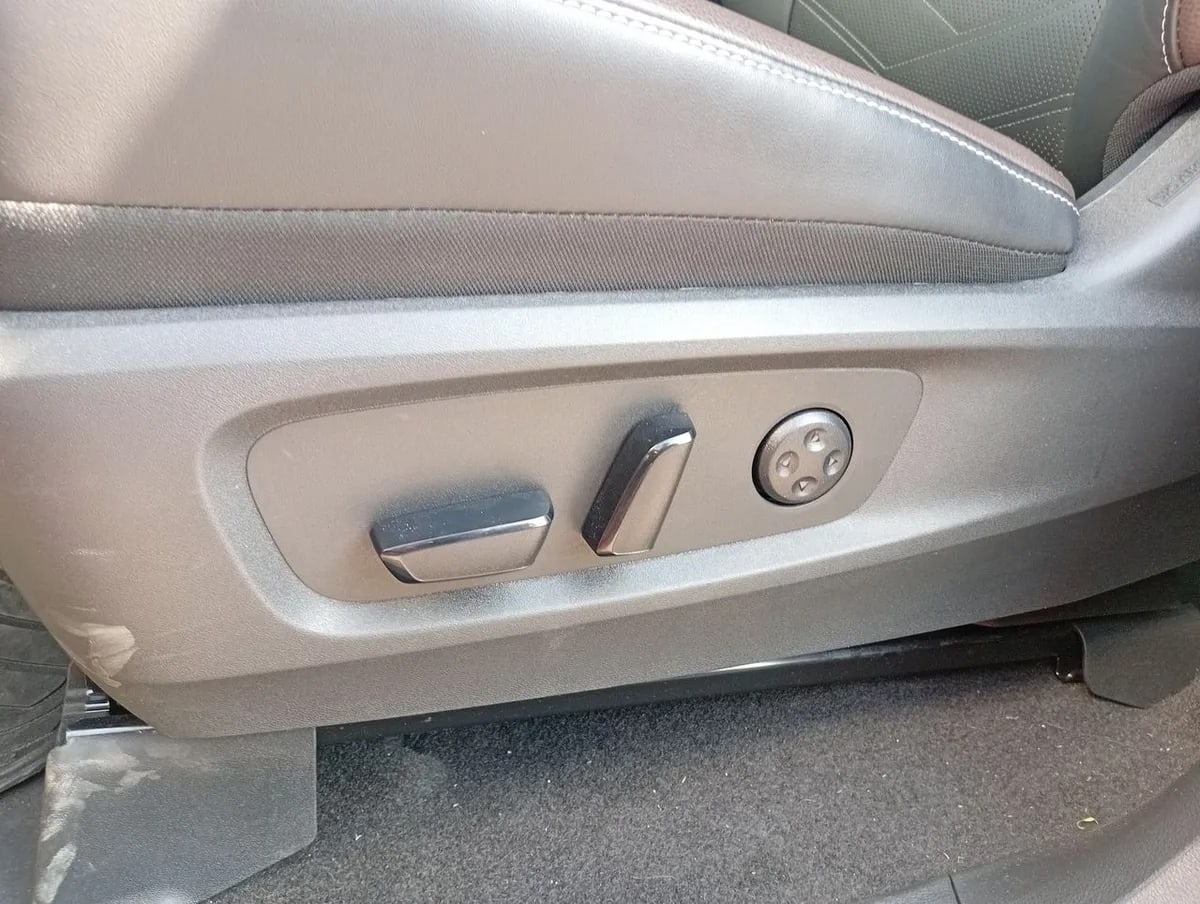 Nissan Pathfinder 3.5 Exclusive 4wd Cvt At 5p año 2025