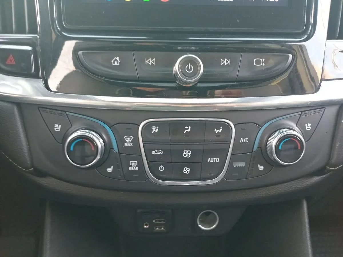 Chevrolet Traverse 3.6l Premier Awd Ii At 5p año 2023