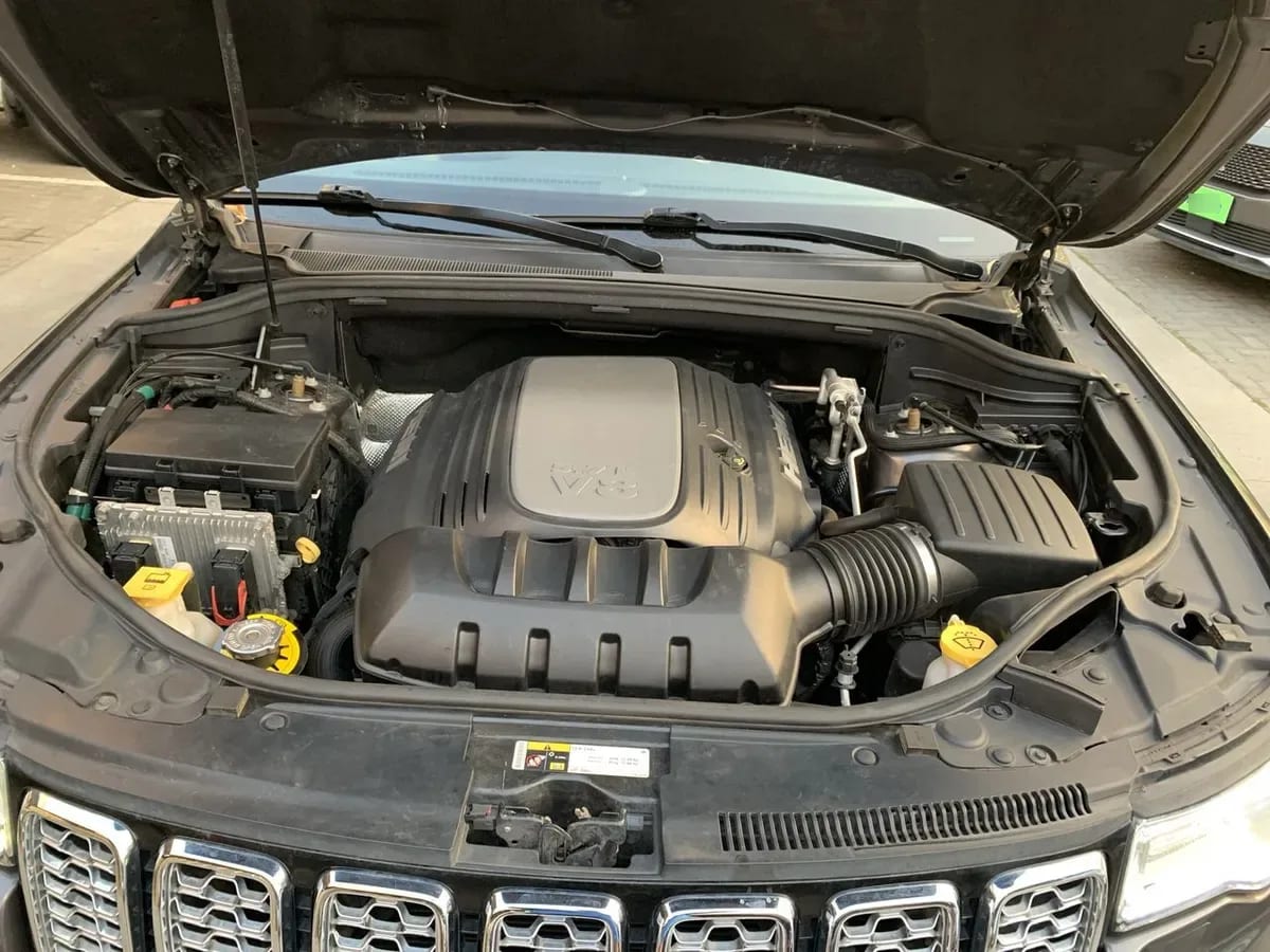Jeep Grand Cherokee 5.7 Overland 4x4 At 5p año 2019