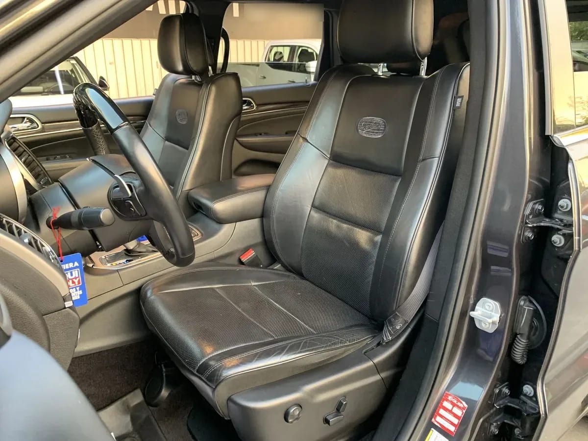 Jeep Grand Cherokee 5.7 Overland 4x4 At 5p año 2019
