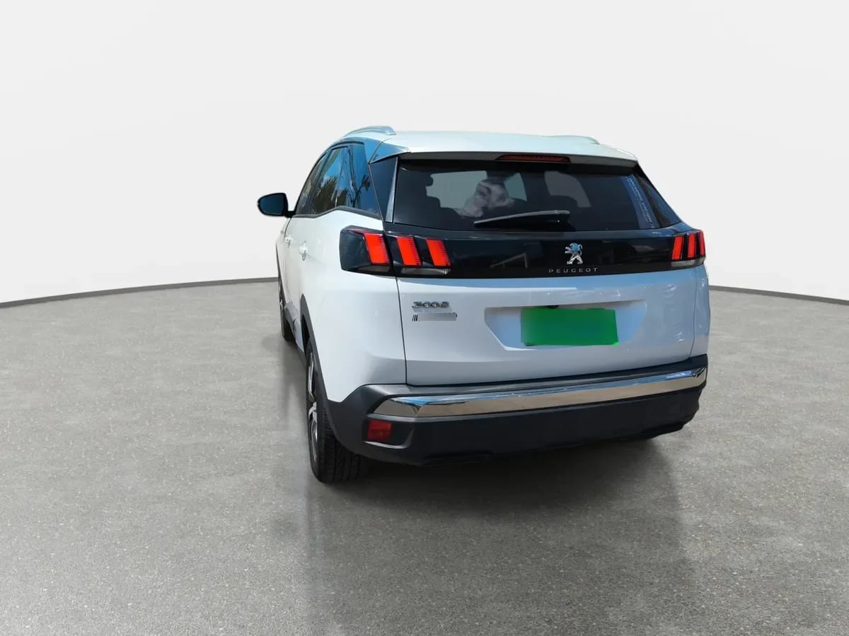 Peugeot 3008 1.5 Allure Bluehdi 4x2 130 Eat8 5p año 2020