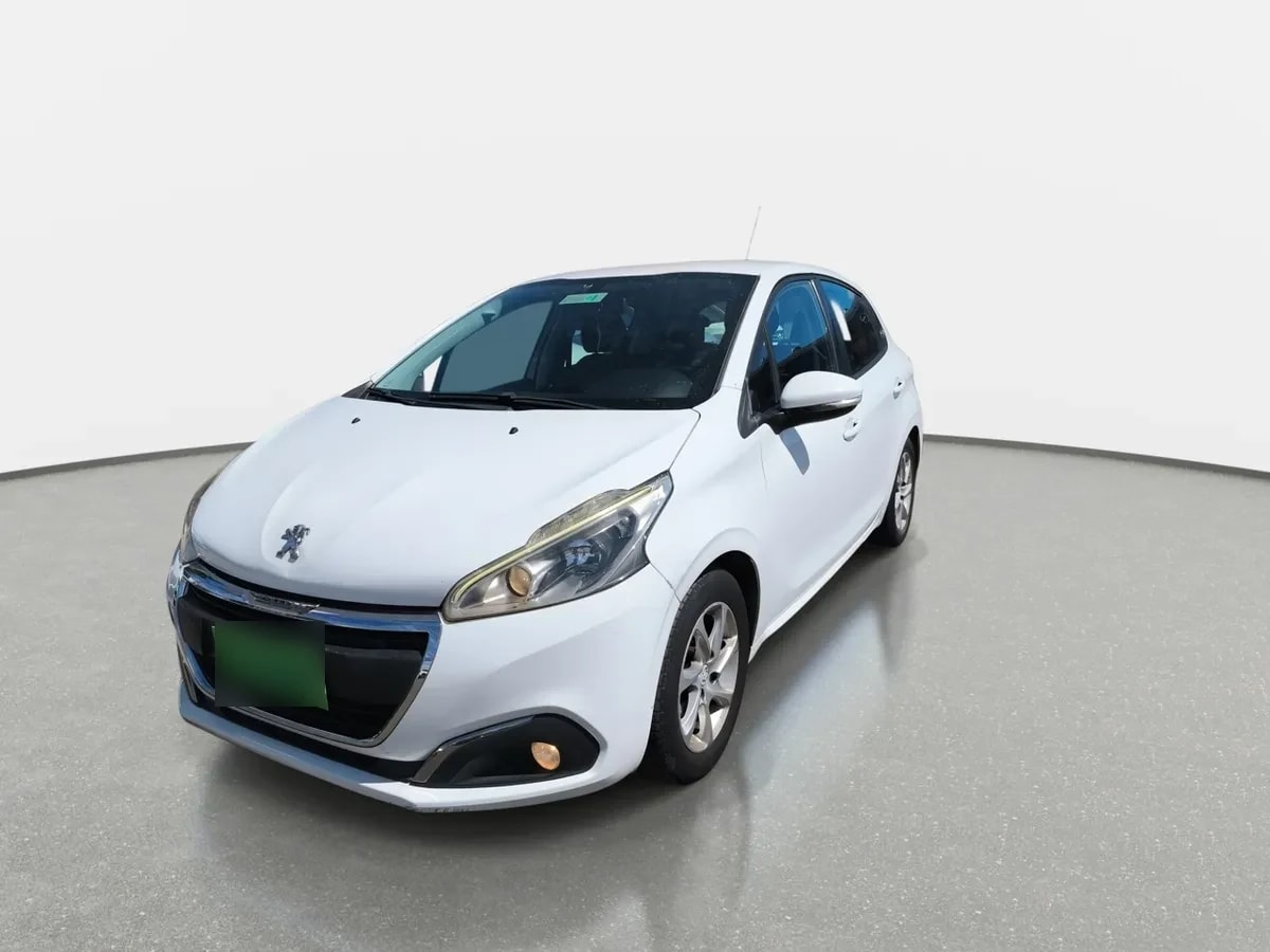 Peugeot 208 1.2 Active Pack Puretech 4x2 Hb 82hp E6 Mt 5p año 2018