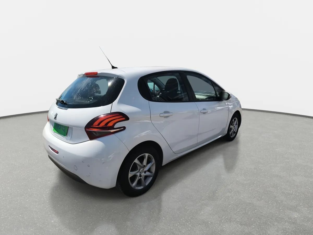 Peugeot 208 1.2 Active Pack Puretech 4x2 Hb 82hp E6 Mt 5p año 2018