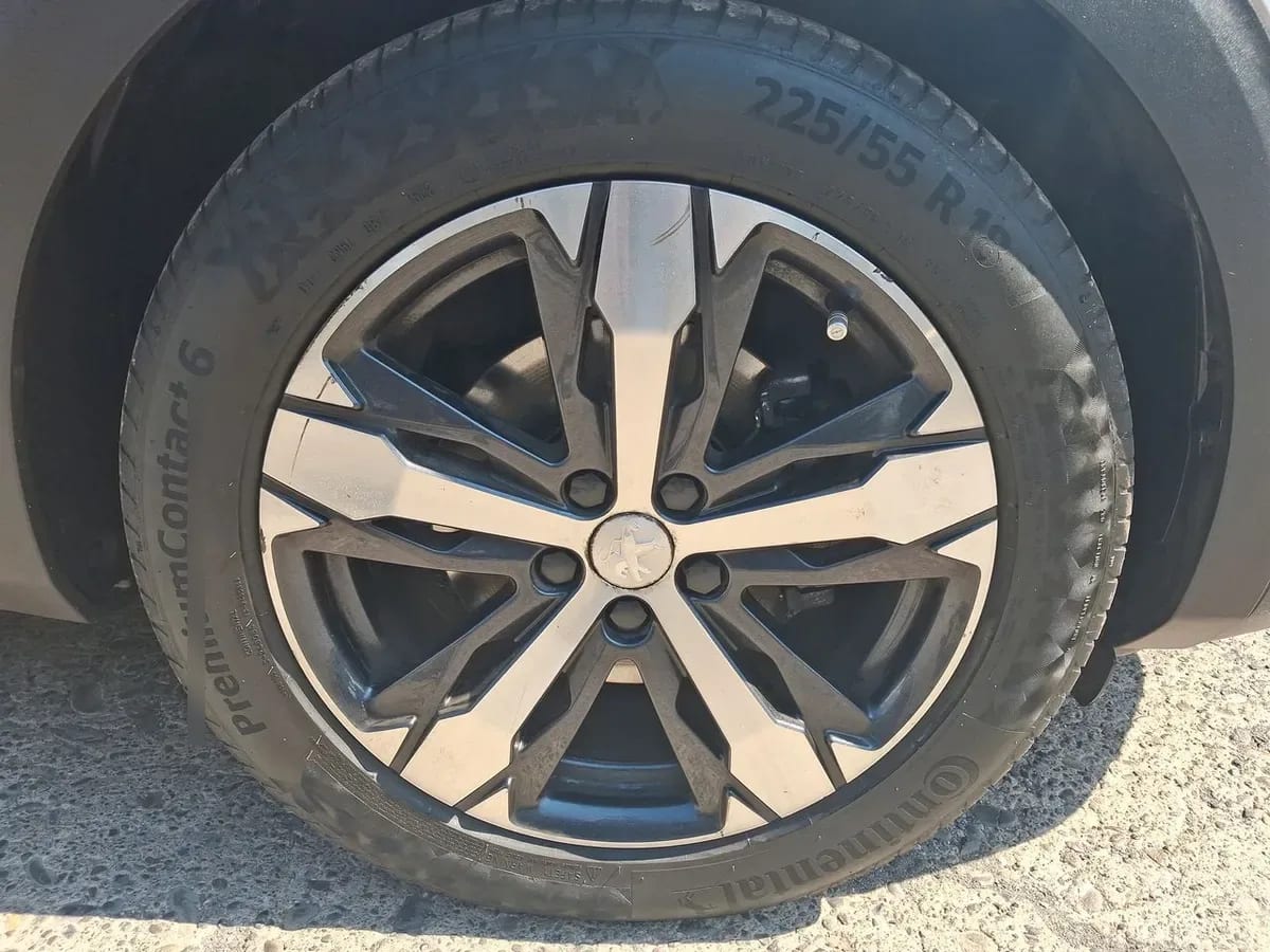 Peugeot 5008 1.5 Gt Bluehdi Diesel 4x2 130 Eat8 5p año 2021