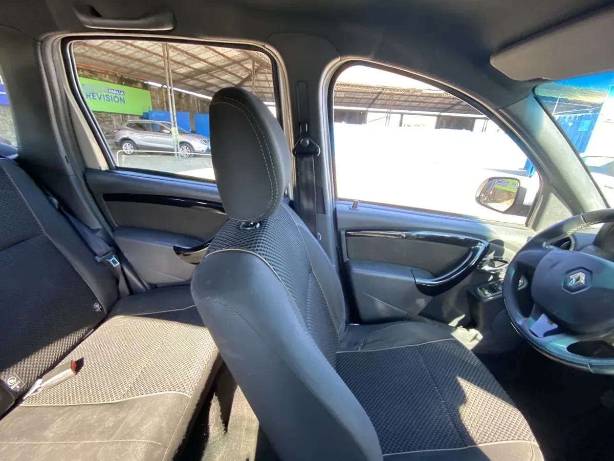 Renault Duster 1.6 Zen 4x2 5mt 5p año 2020