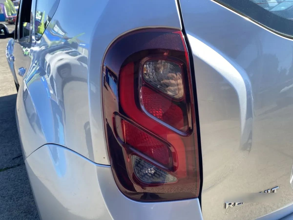 Renault Duster 1.6 Zen 4x2 5mt 5p año 2020